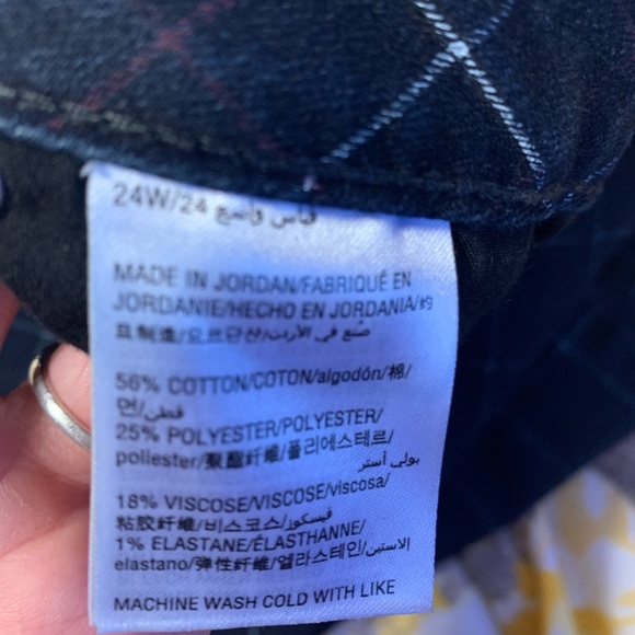 Women’s Charter Club dress pants - Picture 3 of 3